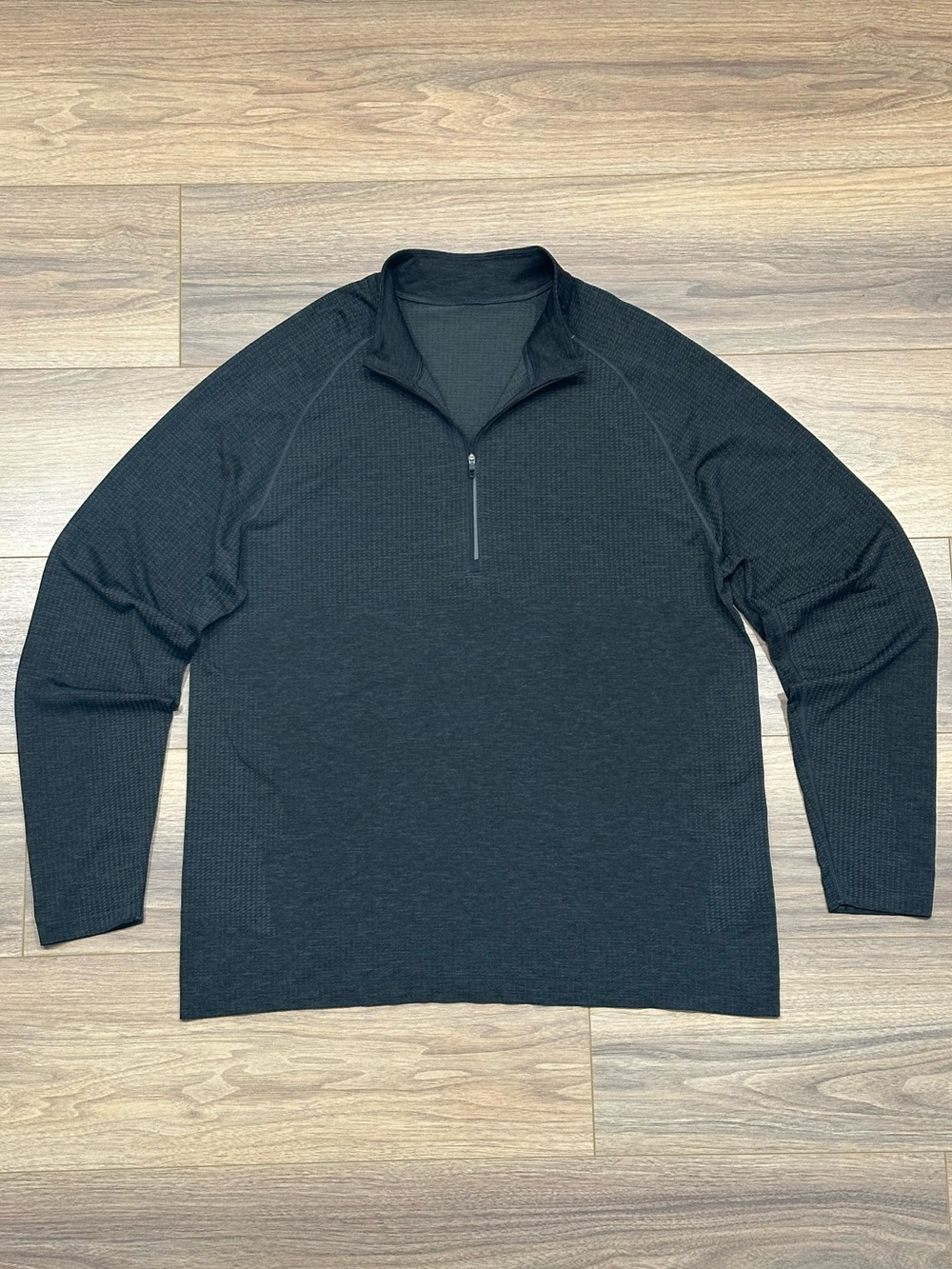 Lululemon Metal Vent Tech Half Zip in Dark Gray Size XXL
